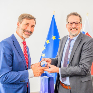 Minister zahraničných vecí a európskych záležitostí Juraj Blanár navštívil historicky prvé Majstrovstvá sveta žien v parahokeji 2025